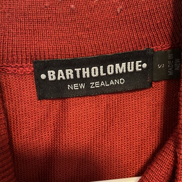 Bartholomue New Zealand Women’s Red 3/4 Zip Fleece Size Small - Picture 6 of 7